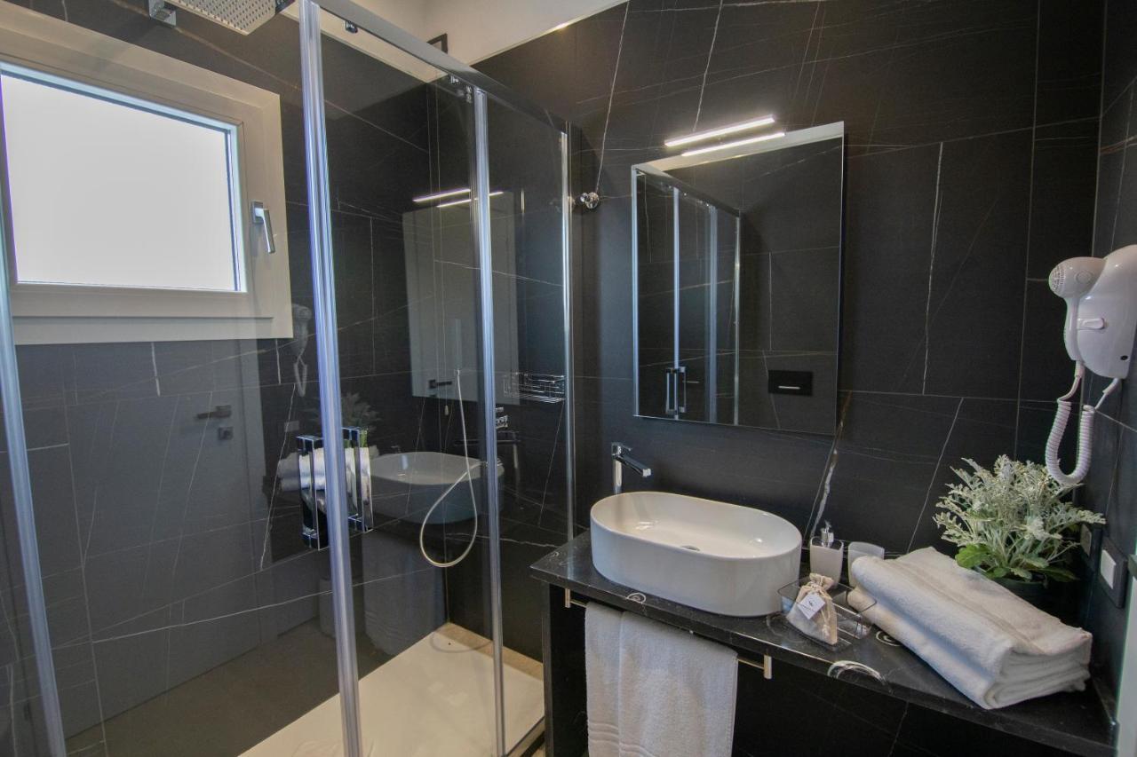 Tabernabe Hotel Tortolì Екстериор снимка