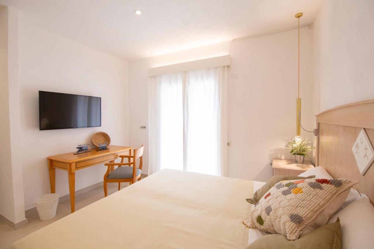 Tabernabe Hotel Tortolì Екстериор снимка