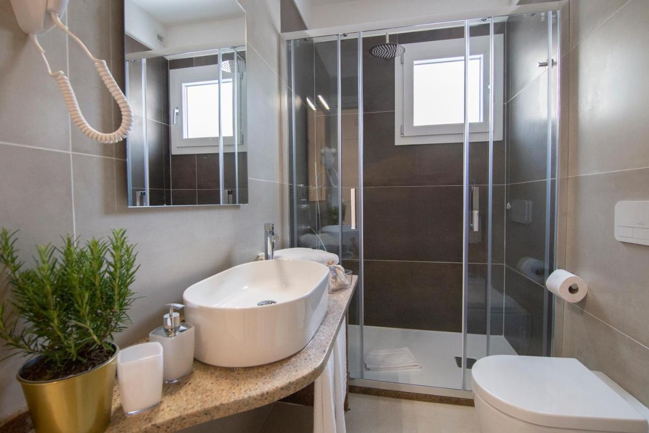 Tabernabe Hotel Tortolì Екстериор снимка