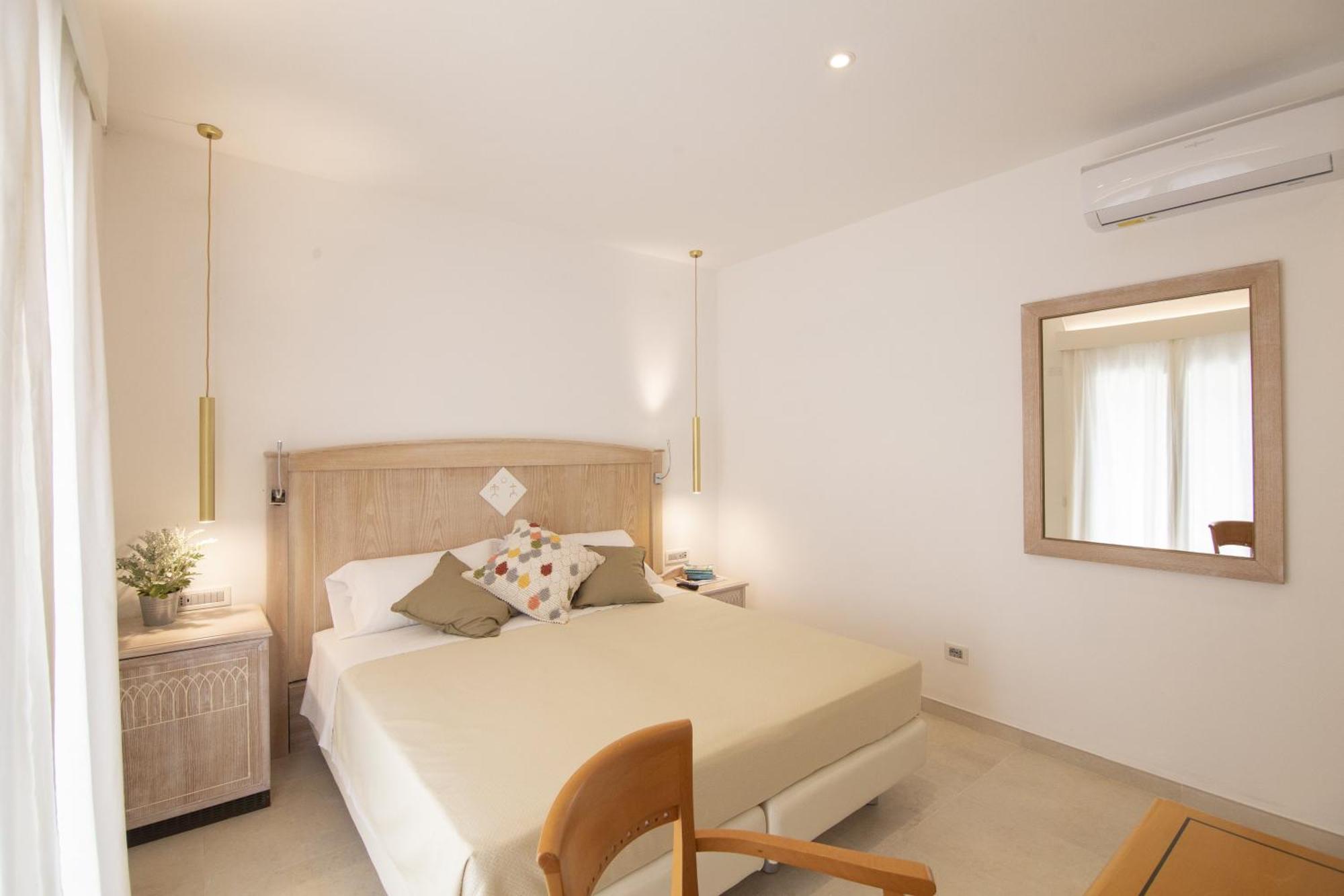Tabernabe Hotel Tortolì Екстериор снимка